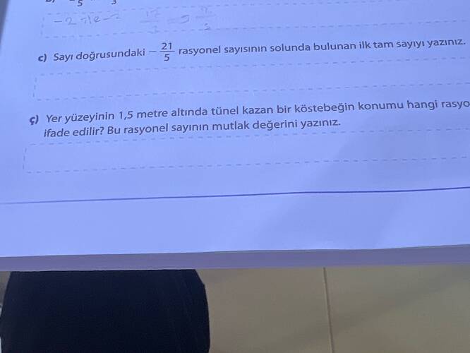 ç) Yer yüzeyinin 1,5 metre altında tünel kazan bir köstebeğin konumu hangi rasyonel...