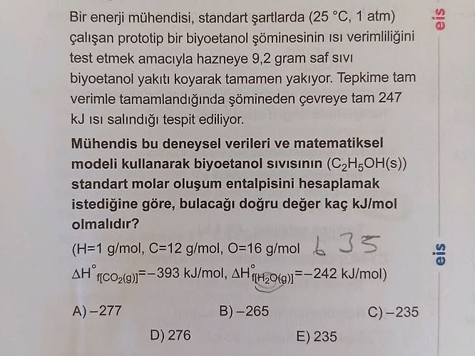 Bir enerji mühendisi, standart şartlarda ( 25 °C, 1 atm) çalışan prototip bir...