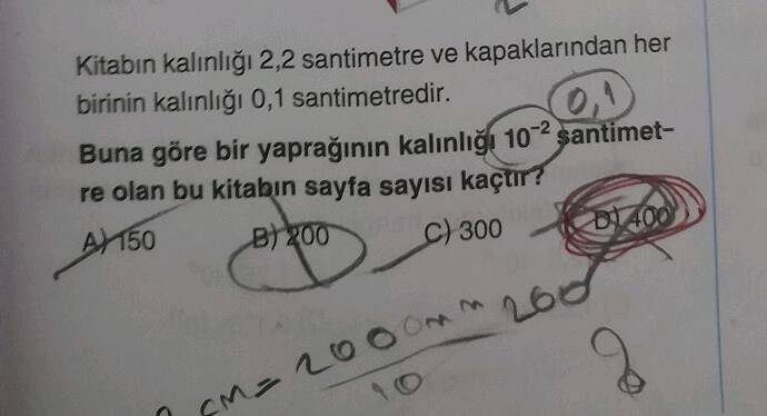 Kitabın kalınlığı 2,2 santimetre ve kapaklarından her birinin kalınlığı 0,1 santimetredir.