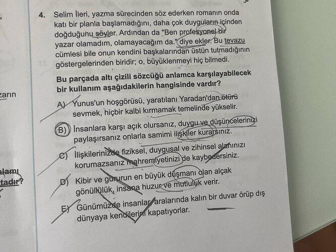 Selim İleri, yazma sürecinden söz ederken romanın onda katı bir planla başlamadığını,...