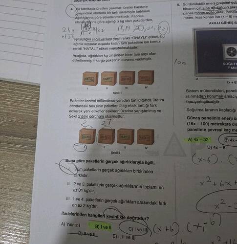 Bir fatbrikada Oretilen paketler, üretim bandinin blkişındaki otomatik bir tartı...