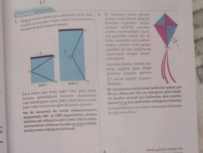 Aşağıda verilen dikdörtgen şeklindeki tente, doğrusal iki eş parçadan oluşan metal...